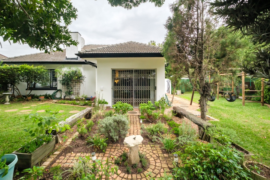 6 Bedroom Property for Sale in Pinelands Western Cape